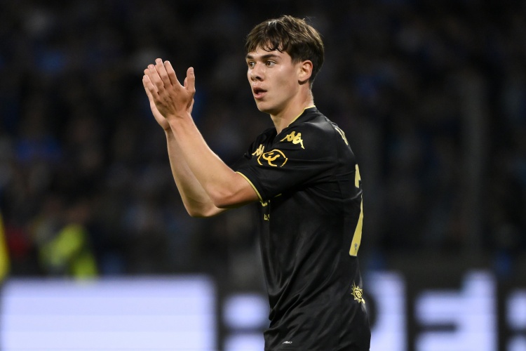 完美竞技-迪马济奥：罗马将租借热那亚19岁边锋文图里诺，有权700万欧买断